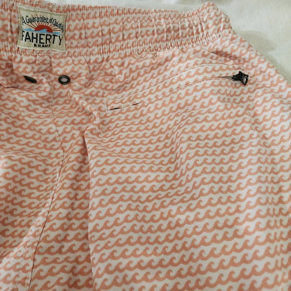 Faherty Board Shorts Mens M Peach Excellent Wave Print Beacon Trunk MSU2101-AWP